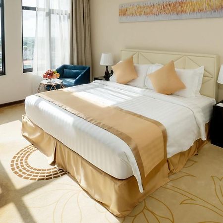Hotel Sanchaung Янгон Экстерьер фото