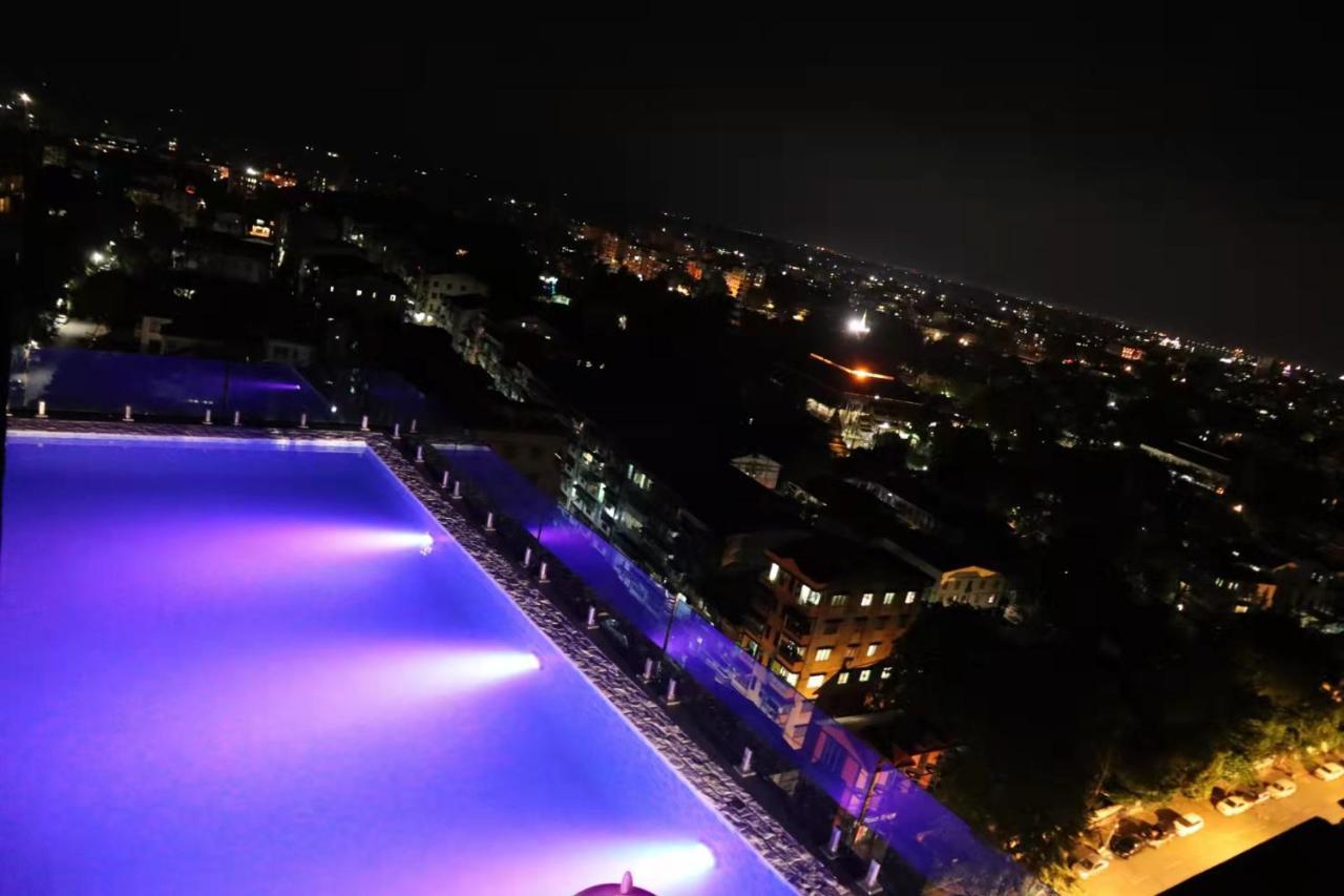 Hotel Sanchaung Янгон Экстерьер фото
