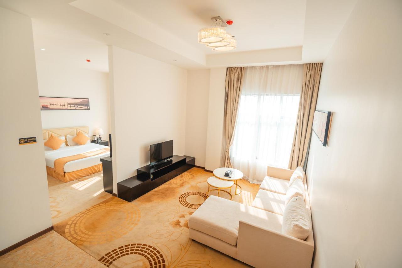 Hotel Sanchaung Янгон Экстерьер фото