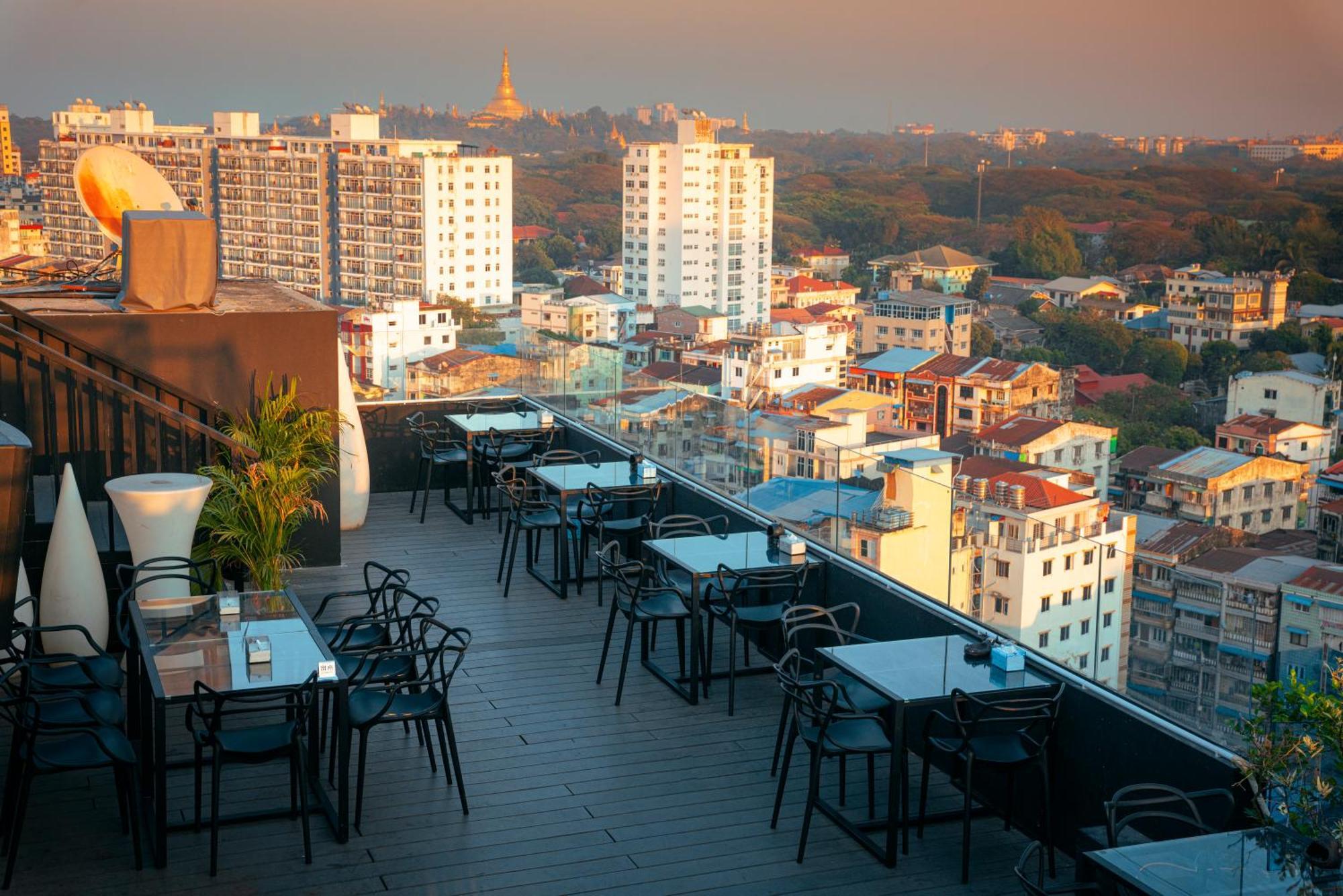 Hotel Sanchaung Янгон Экстерьер фото