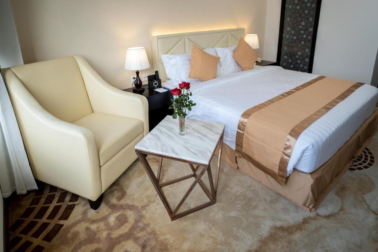 Hotel Sanchaung Янгон Экстерьер фото
